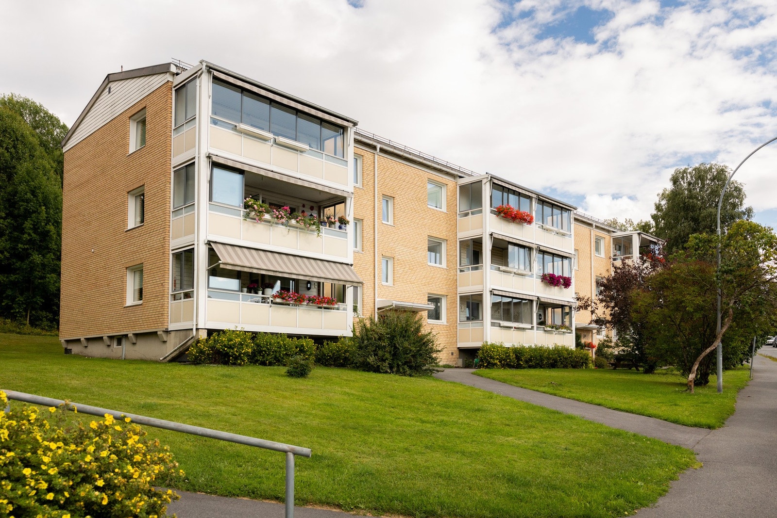 Bakkehaven Sambyggelag AS er et hyggelig nabolag og her kan du flytte rett inn! Galleribilde