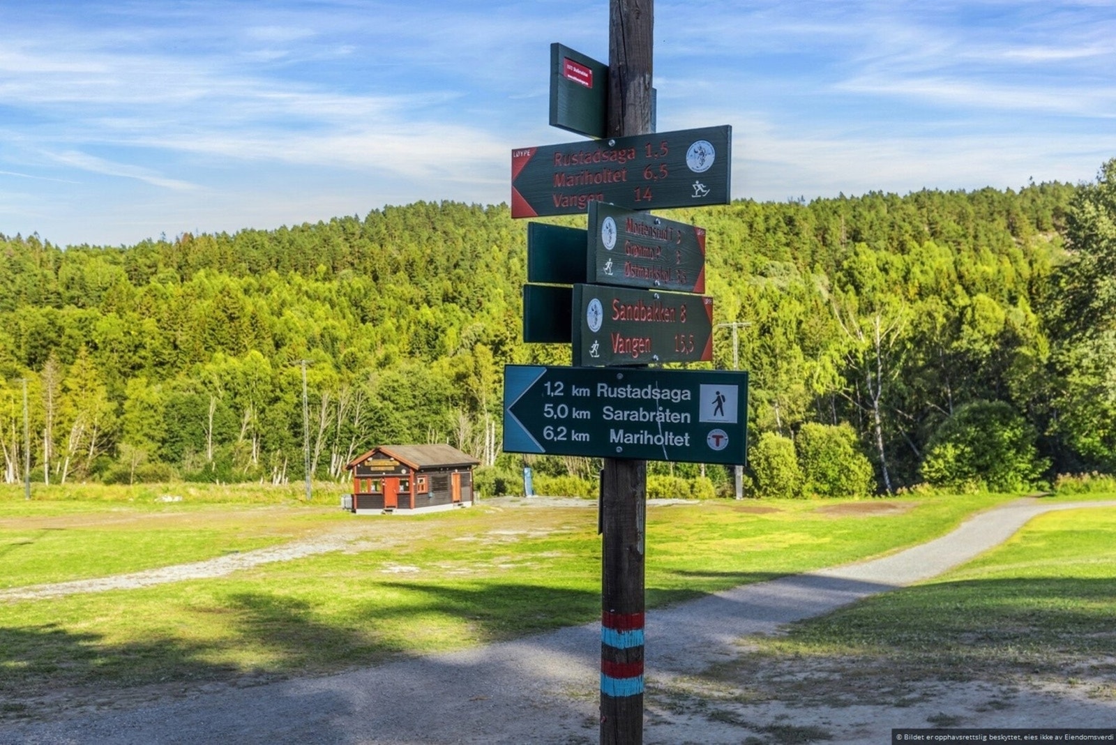 Skullerud og Østmarka byr på flotte aktivitetsmuligheter året rundt, med fine tur- og sykkelstier om sommeren og preparerte skiløyper vinterstid Galleribilde