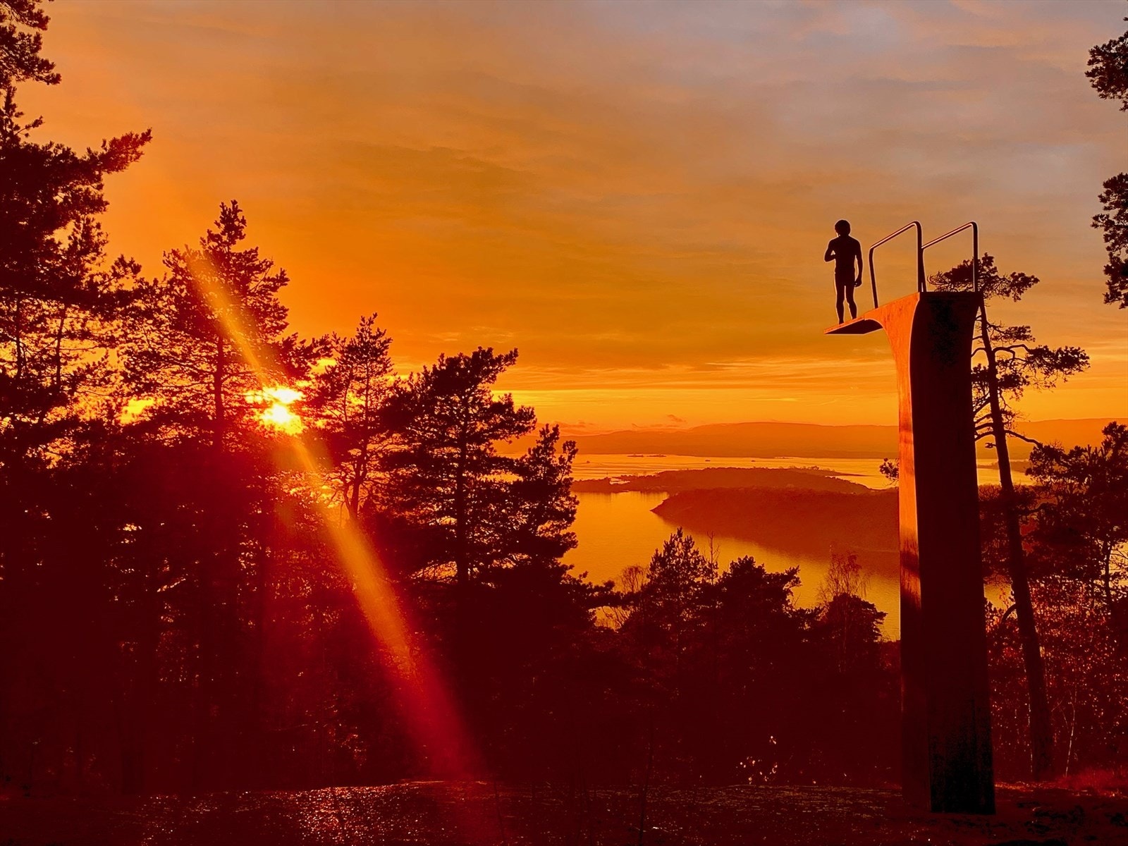 Ekebergparken byr på spektakulær utsikt, vakre skulpturer og flotte turstier. Like ved ligger Ekeberg Rideskole med hester og andre husdyr - en favoritt for de minste. Galleribilde
