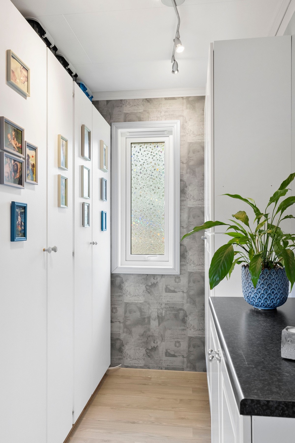 Praktisk sone for garderobe Galleribilde