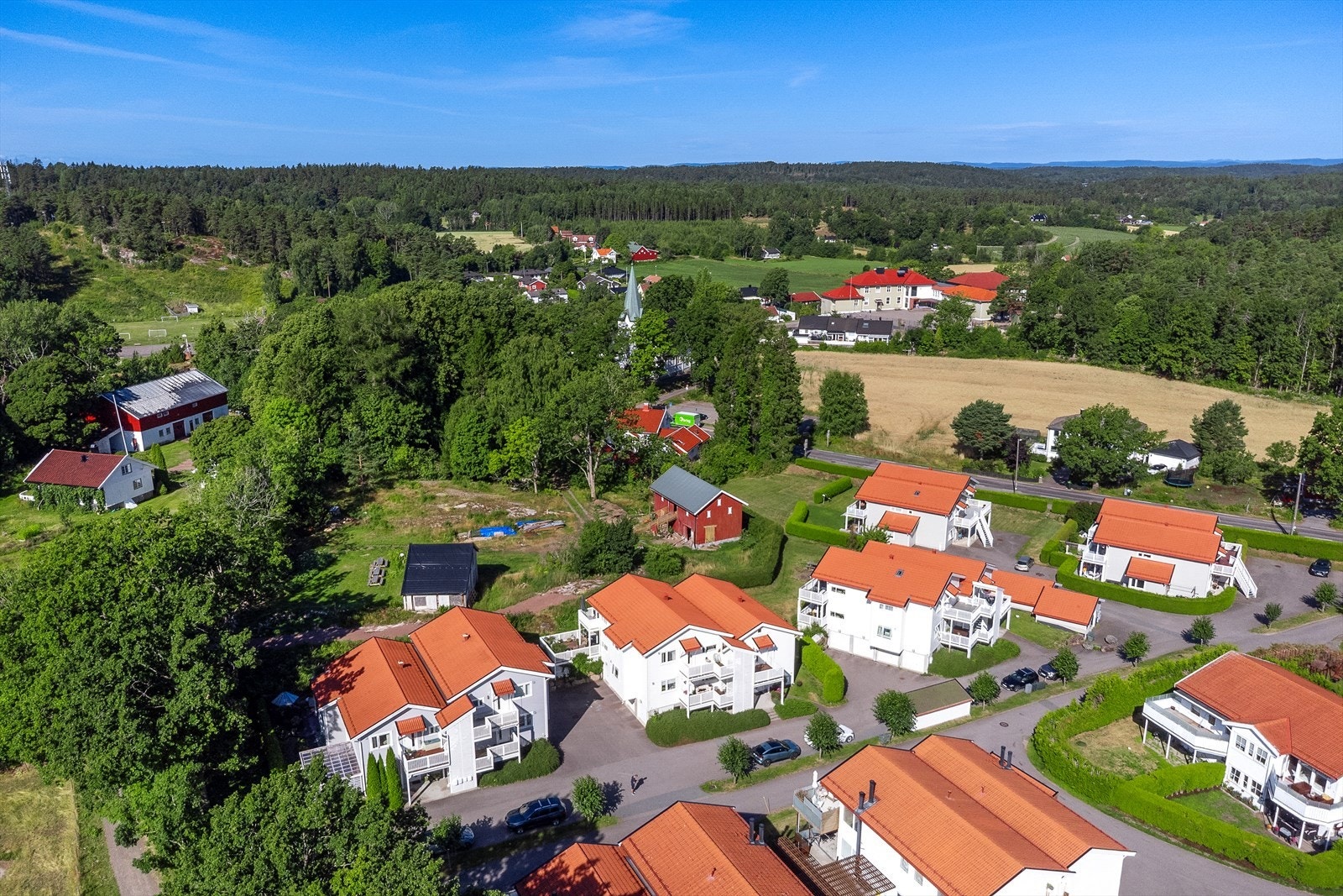 Kort vei til Torød skole og barnehage. Galleribilde