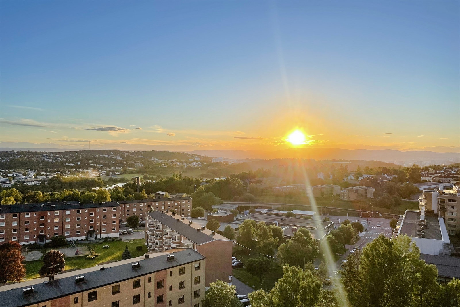 Her kan du nyte den fantastiske utsikten og solnedgangen året rundt. Galleribilde