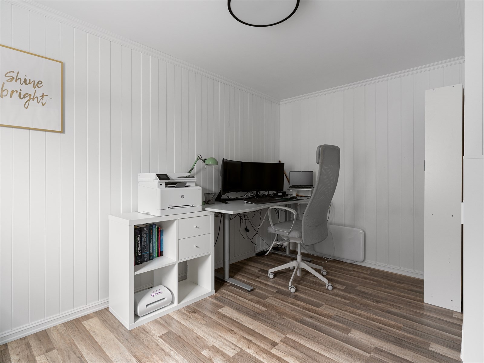 Ideelt som kontor eller hobbyrom. (ikke bruksendret fra bod til soverom) Galleribilde