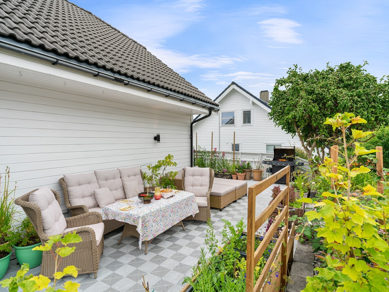 Her ligger alt til rette for hyggelige grillkvelder. Galleribilde