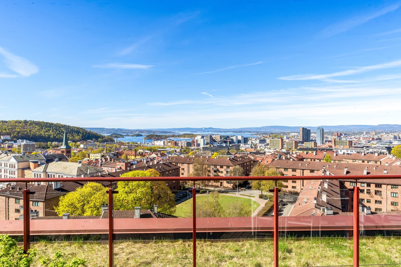 Utsikt til fjorden Galleribilde