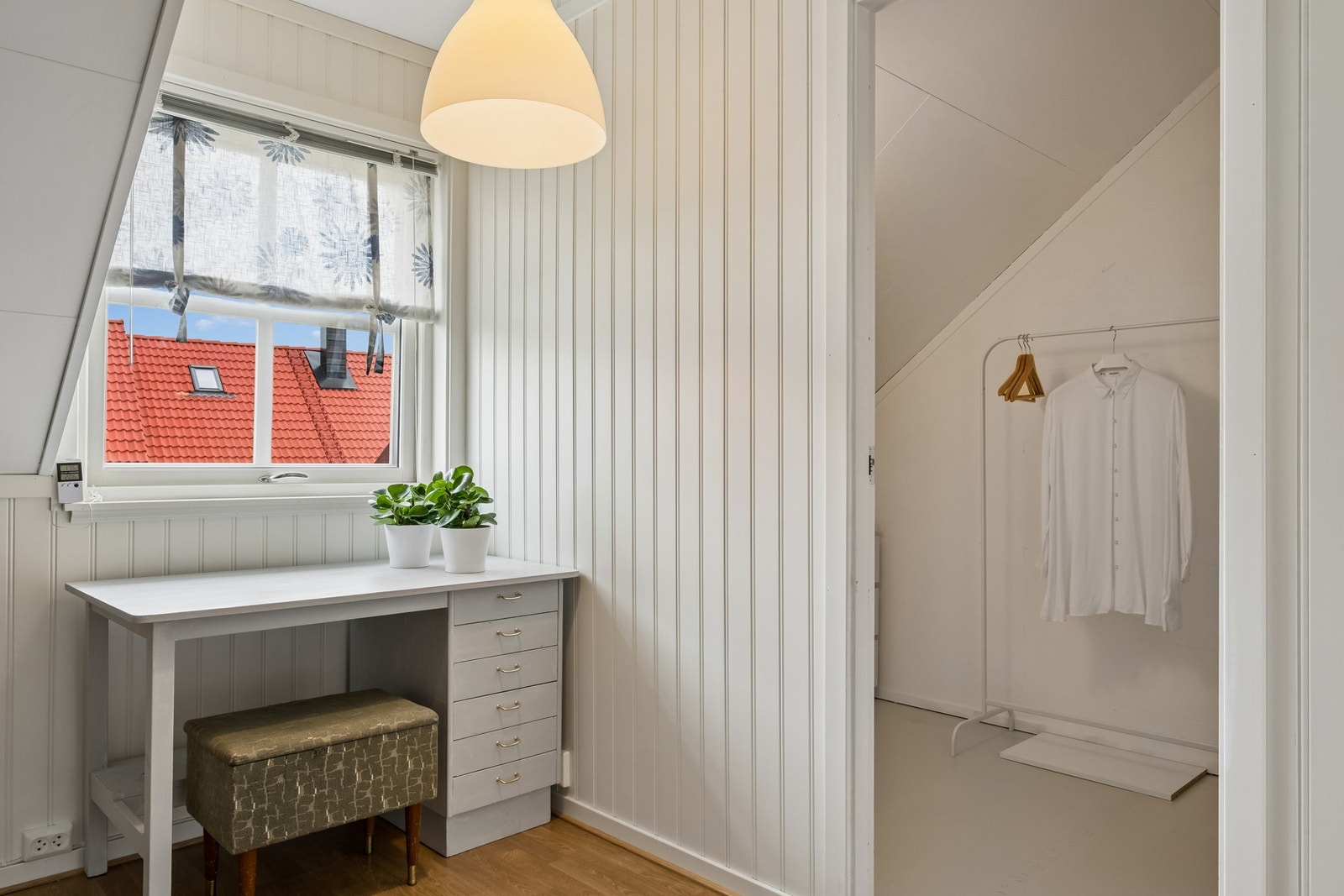 Her har man direkte tilgang til walk-in-closet eller lagringsareal. Det er flere bruksmuligheter ved behov. Galleribilde