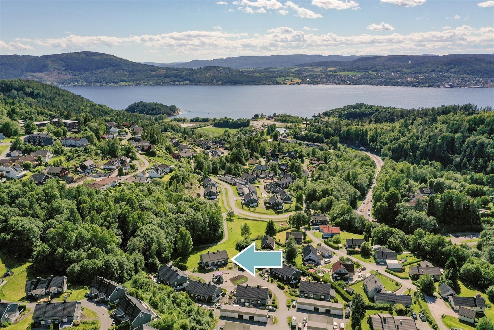 Nærhet til flotte turmuligheter i skog og mark, sommer som vinter. Ellers er Spikkestad kjent for sine flotte skispor innover i Røykenmarka. Galleribilde
