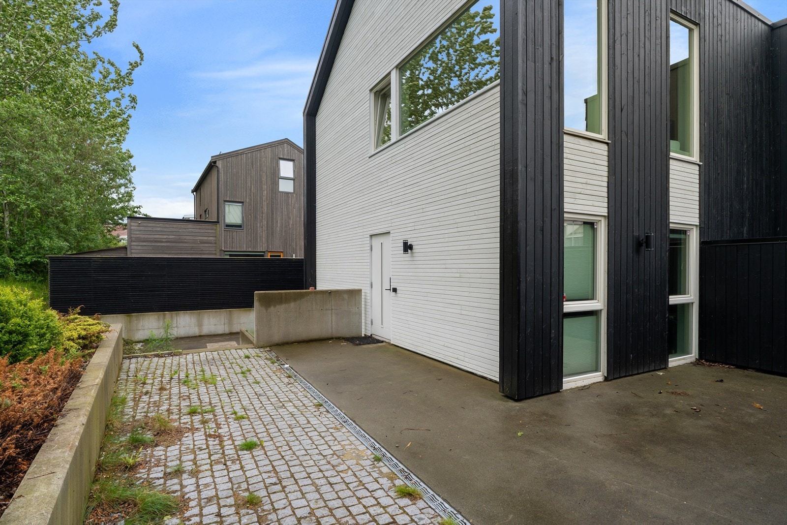 Egen inngangsdør til leiligheten Galleribilde