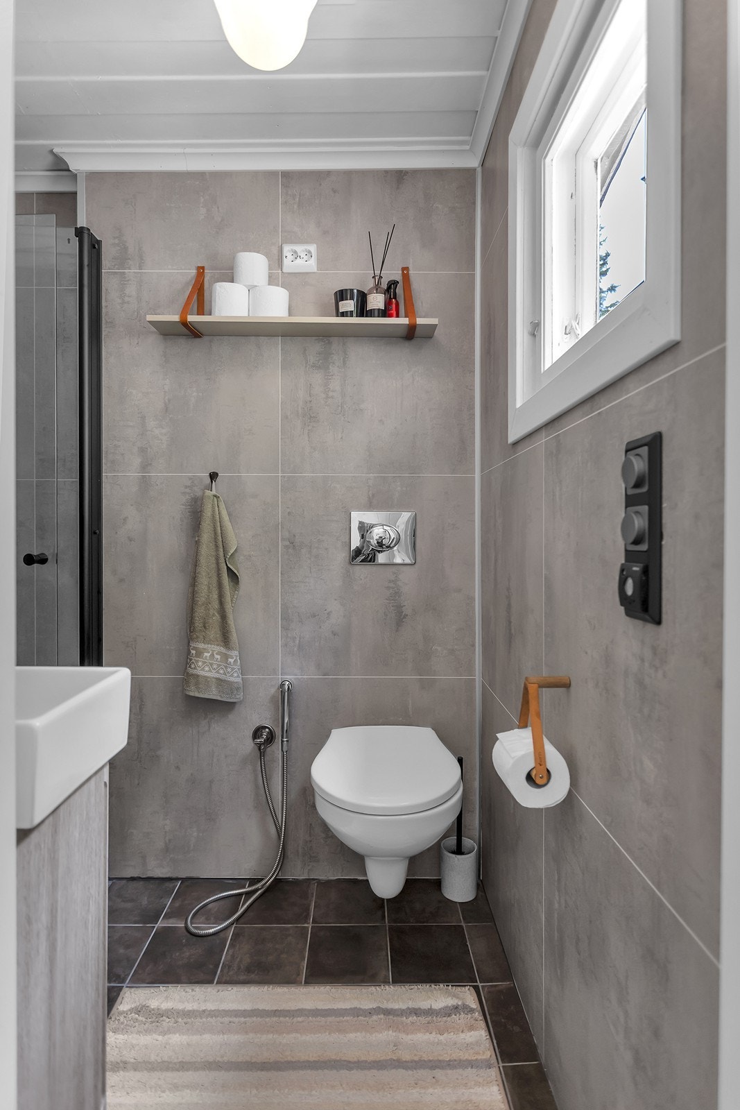 Helfliset, moderne bad (godkjent som WC Galleribilde