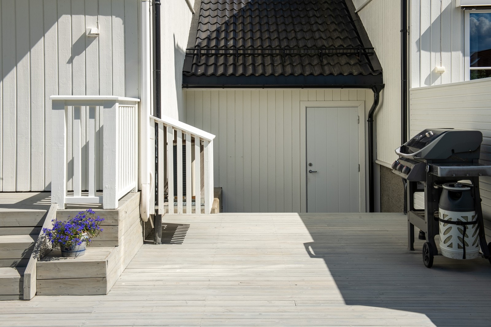 Dør til garasje fra terrassen Galleribilde