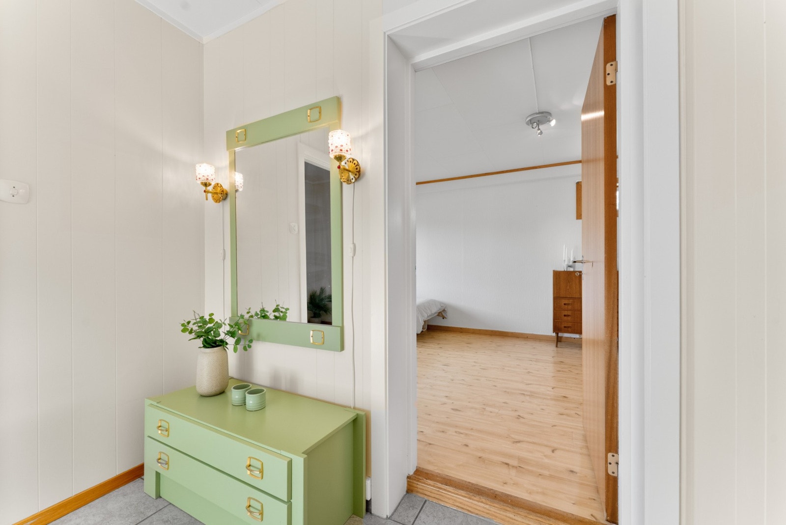 Underetasjen har flere rom med ulike bruksmuligheter. Galleribilde