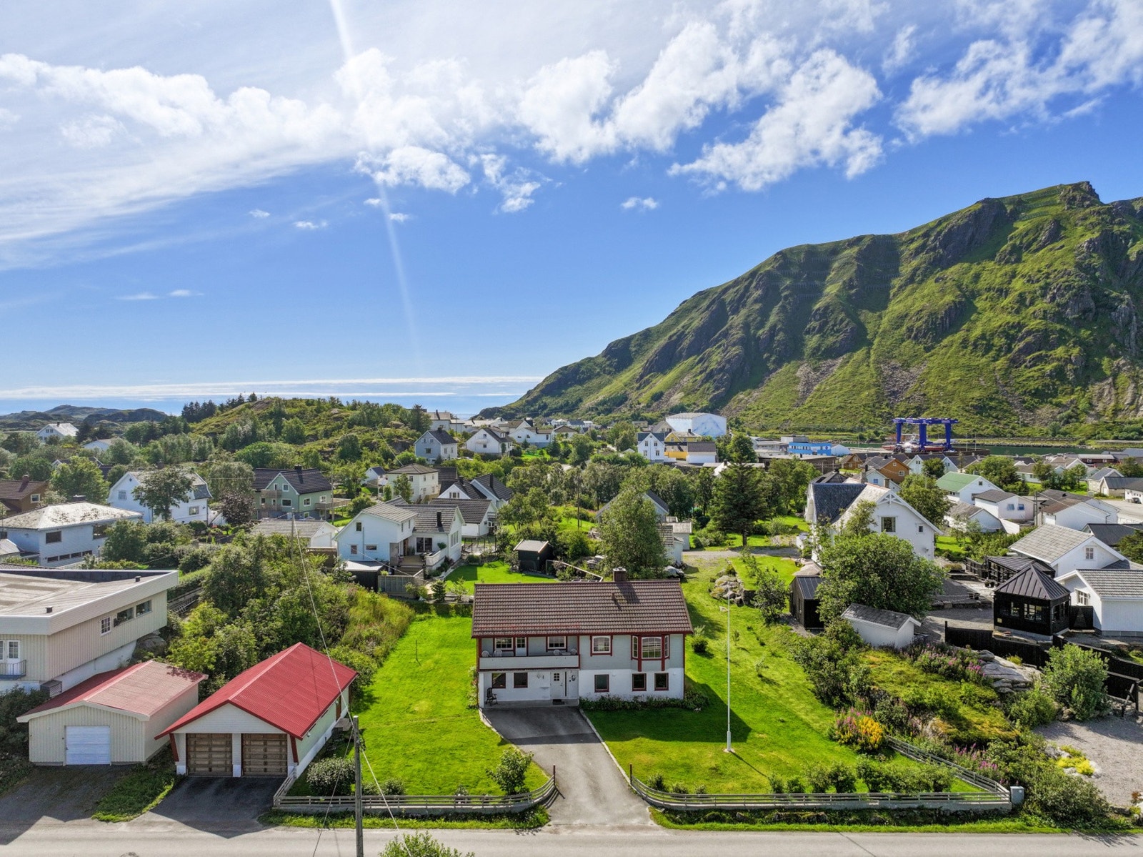 Eiendommen ligger i et etablert og rolig boligområde. Galleribilde