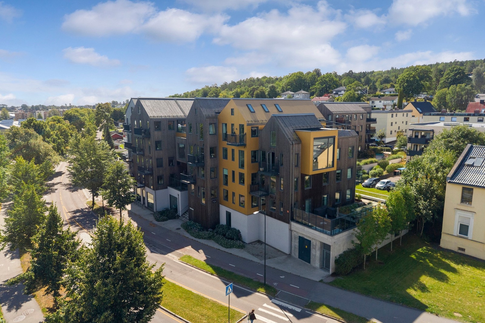 Eiendommen ligger i et barnevennlig og sentralt boligområde på Havegaten/Kaldnes i Tønsberg kommune. Galleribilde