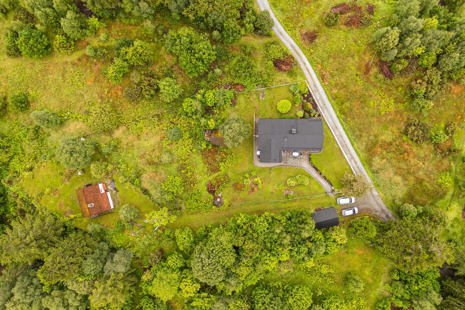 Stor naturskjønn tomt på hele 1442 kvm. Galleribilde