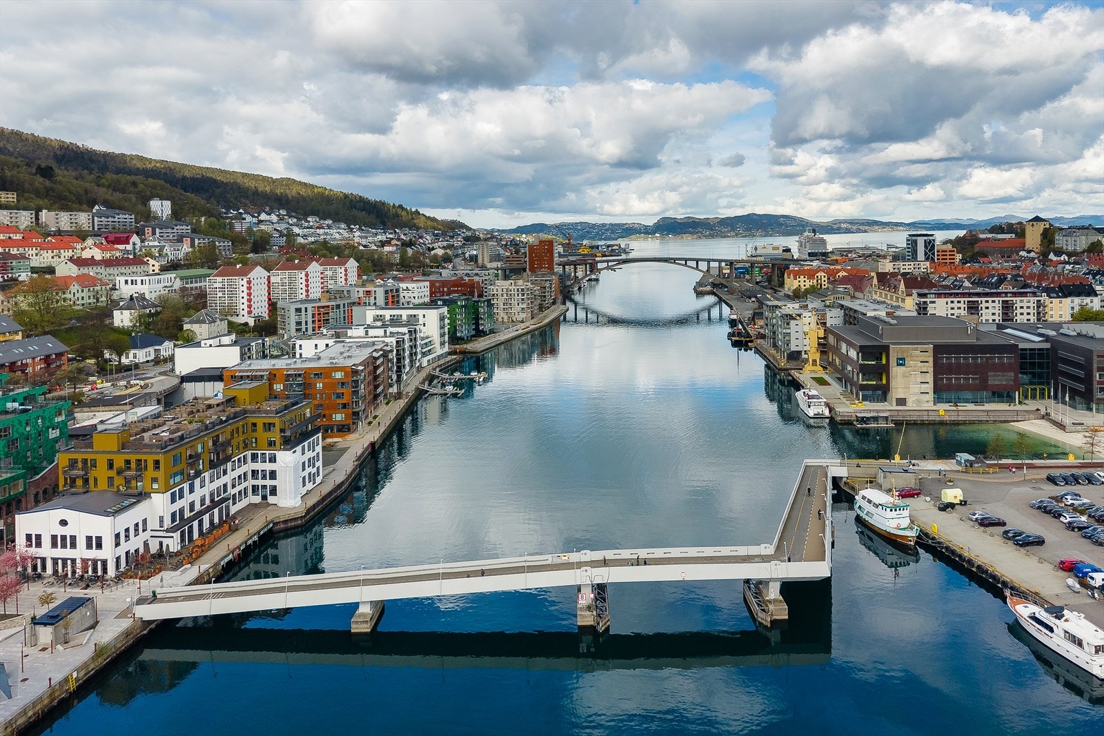 Via Småpudden er det kort og enkel vei til sentrum for både fotgjengere og syklister Galleribilde