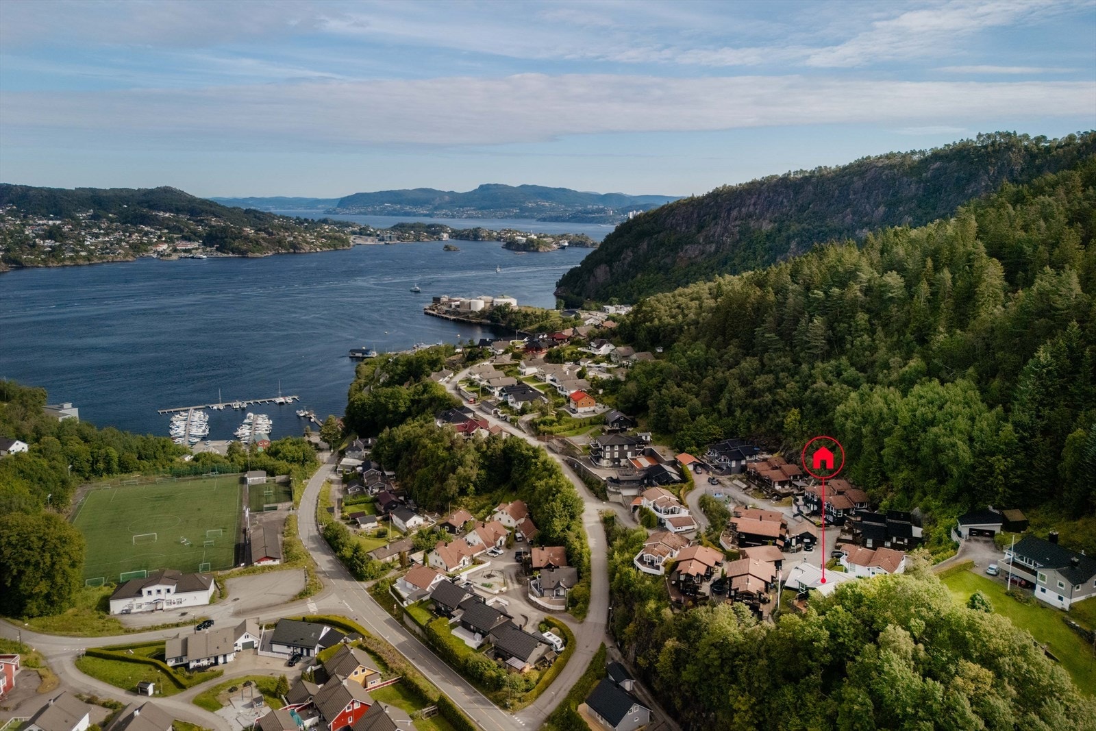 Flotte turmuligheter med direkte adkomst til Lyderhorn via gaten Galleribilde
