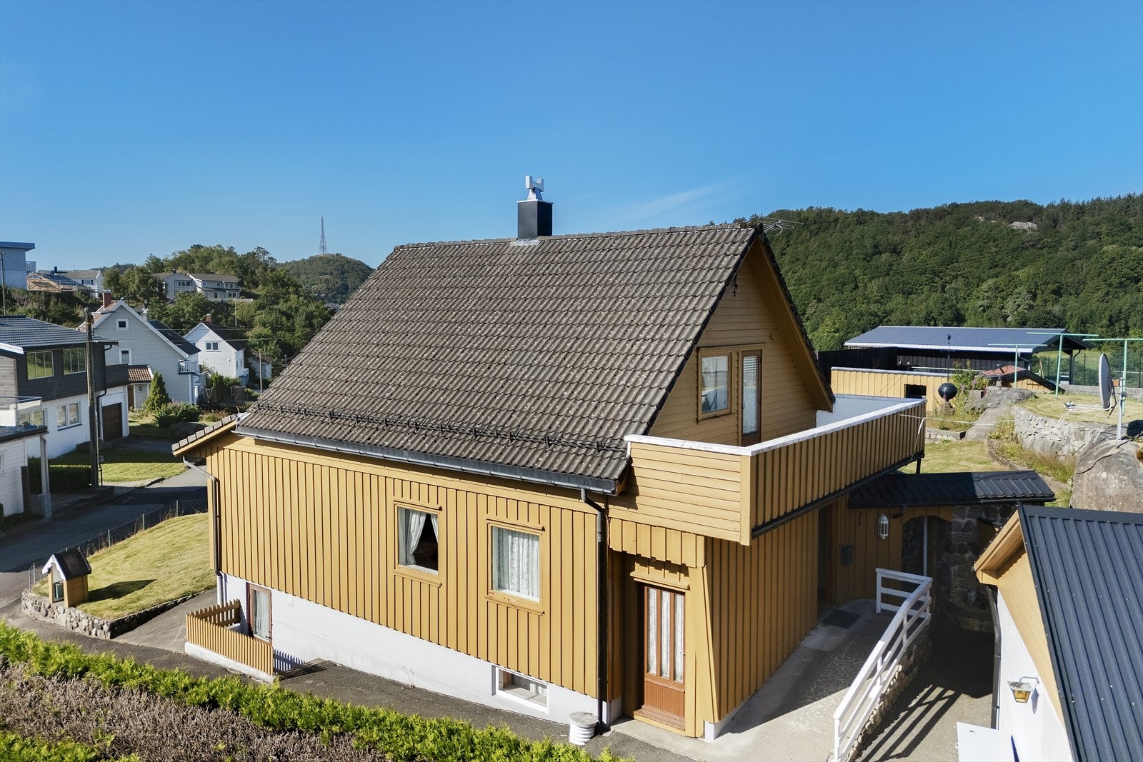 Boligen har en stor altan på 41 m² og en balkong på 15 m². Galleribilde