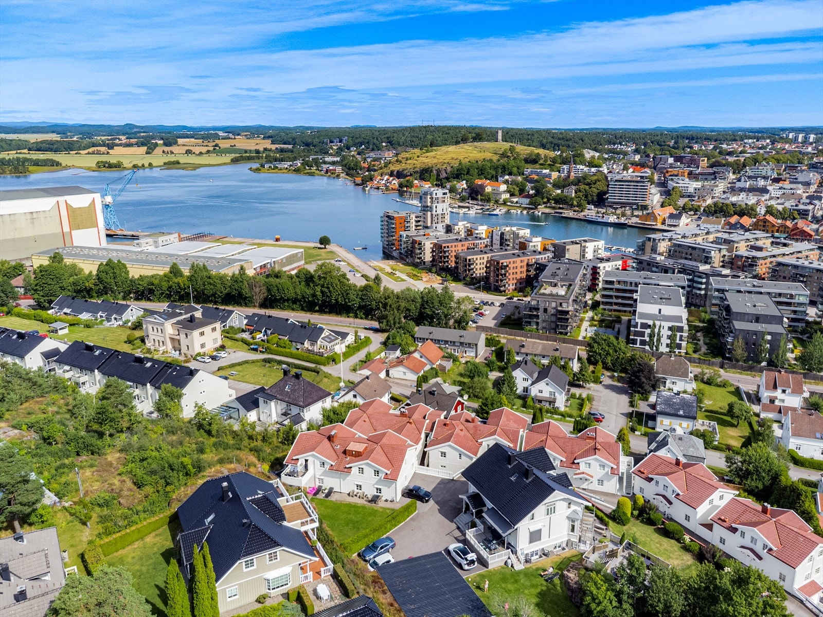 Nærhet til sjøen og fine turområder langs kysten. Galleribilde