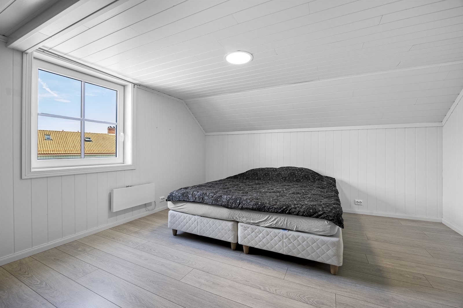 Romslig loftsetasje med 3 soverom og loftstue. Galleribilde