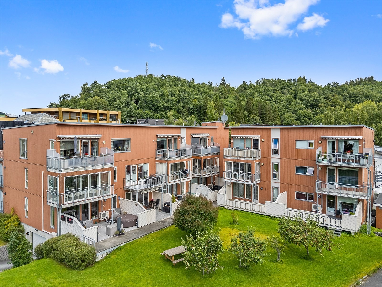 Velkommen til Gimsbruvegen 10! Foto: Interiørfoto v/Haukdal. Galleribilde