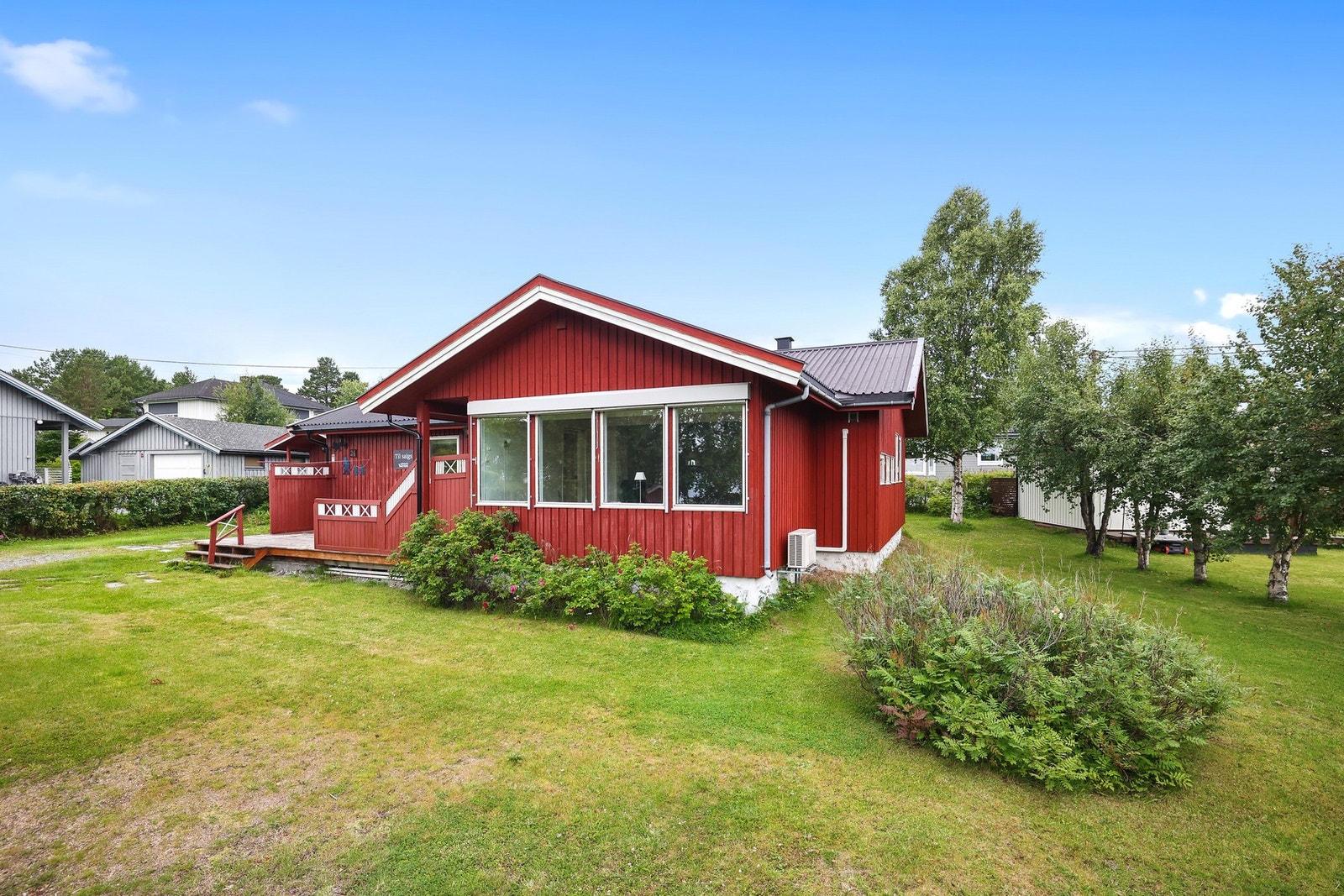 En lys og flott enebolig med alt samlet på ett plan. Galleribilde