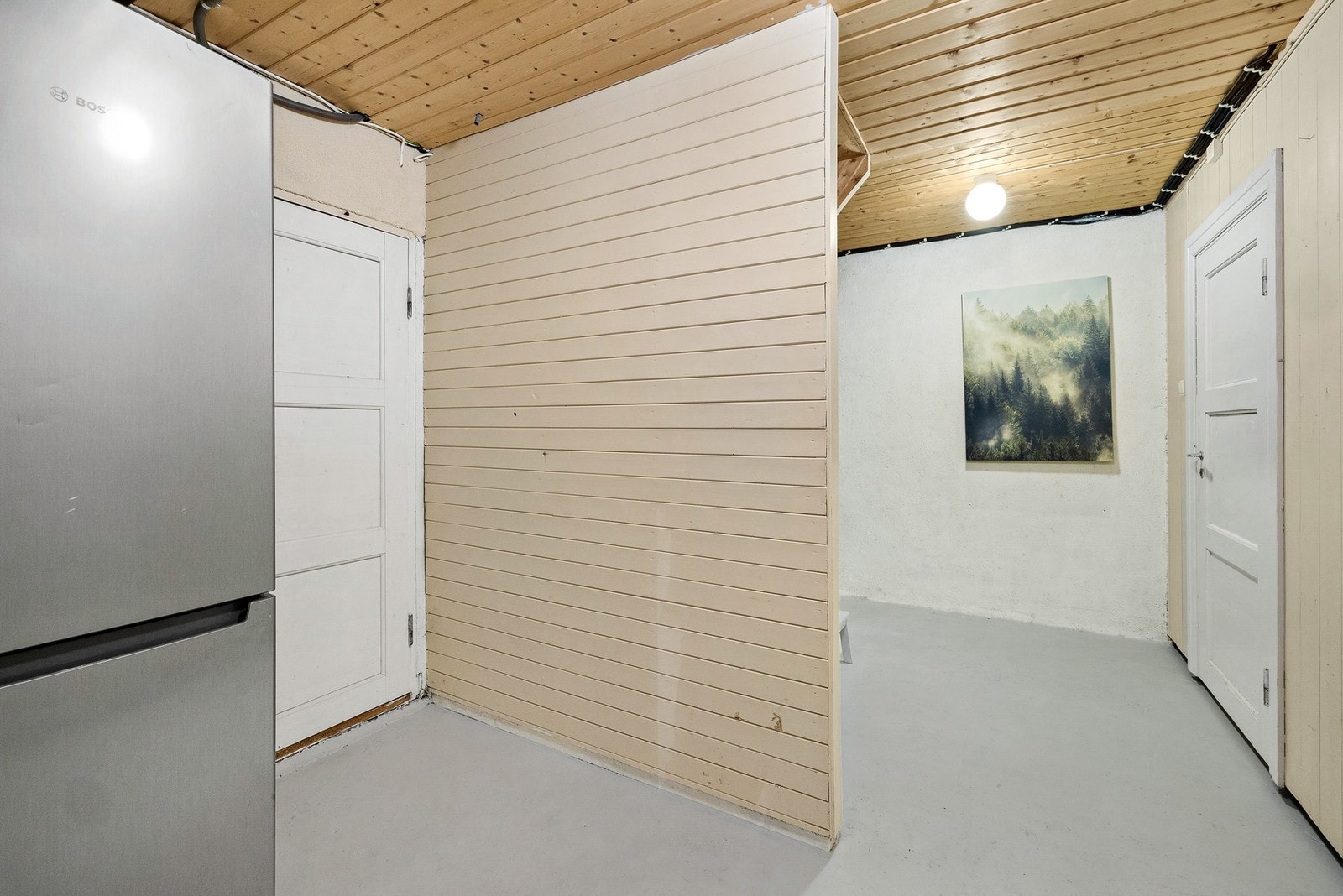 Kjelleretasjen består av flere boder med god lagringskapasitet Galleribilde