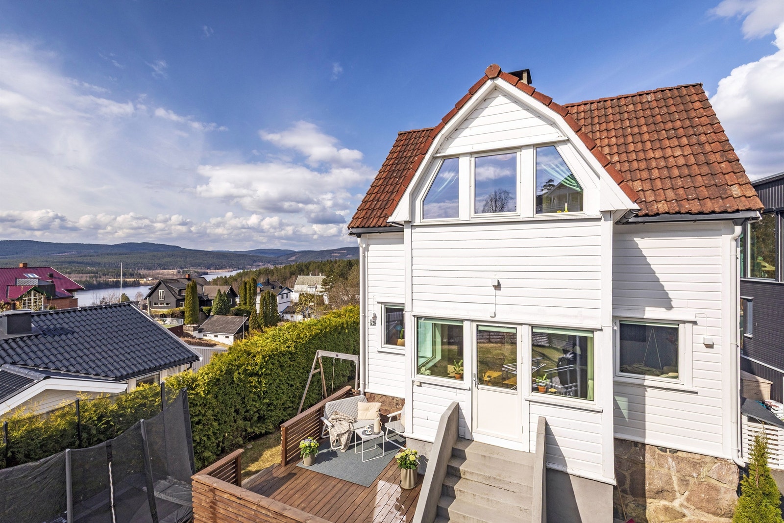 Velkommen til Rundhaugveien 29 - Koselig enebolig i attraktivt villaområde på Kjelsås! Foto: Hanne Bruland/Foto Galleribilde