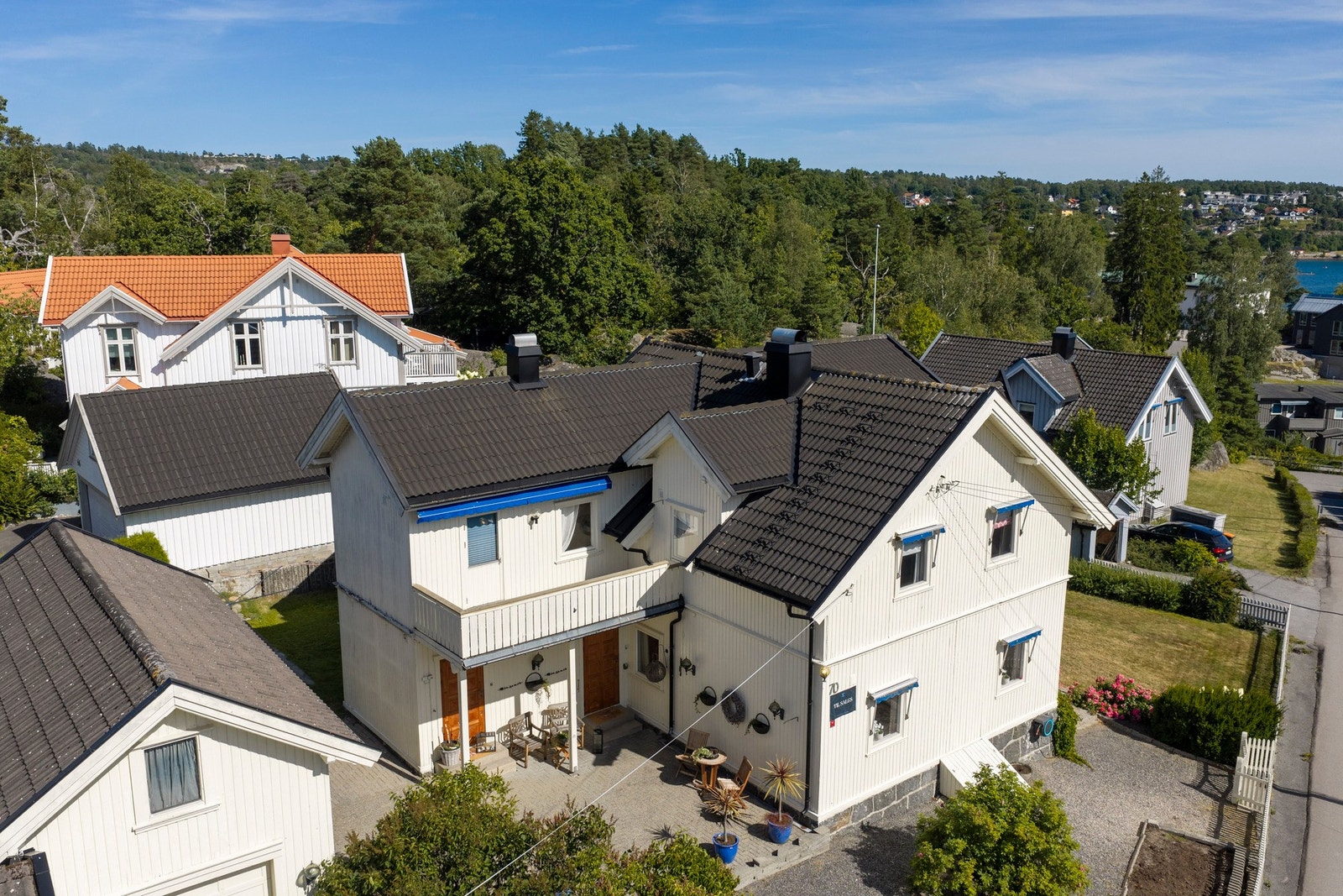 Flere uteplasser som skjermer for innsyn og vind. Galleribilde