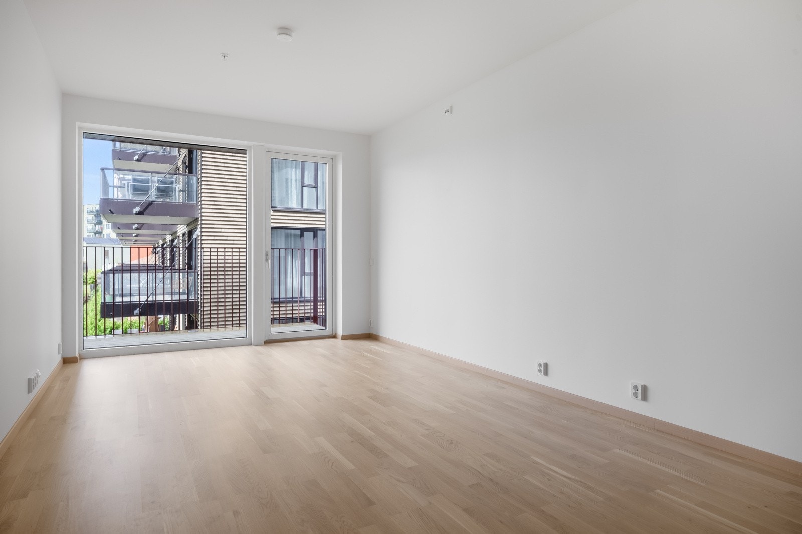 God plass til både sofa og spisegruppe. Galleribilde