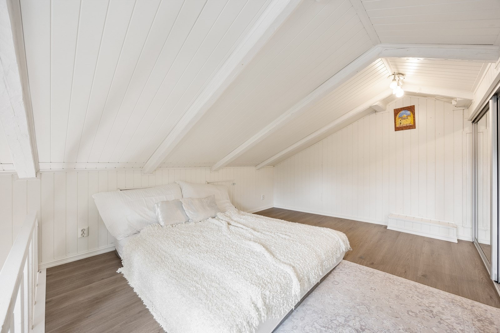 Hemsen er lys og romslig. Galleribilde