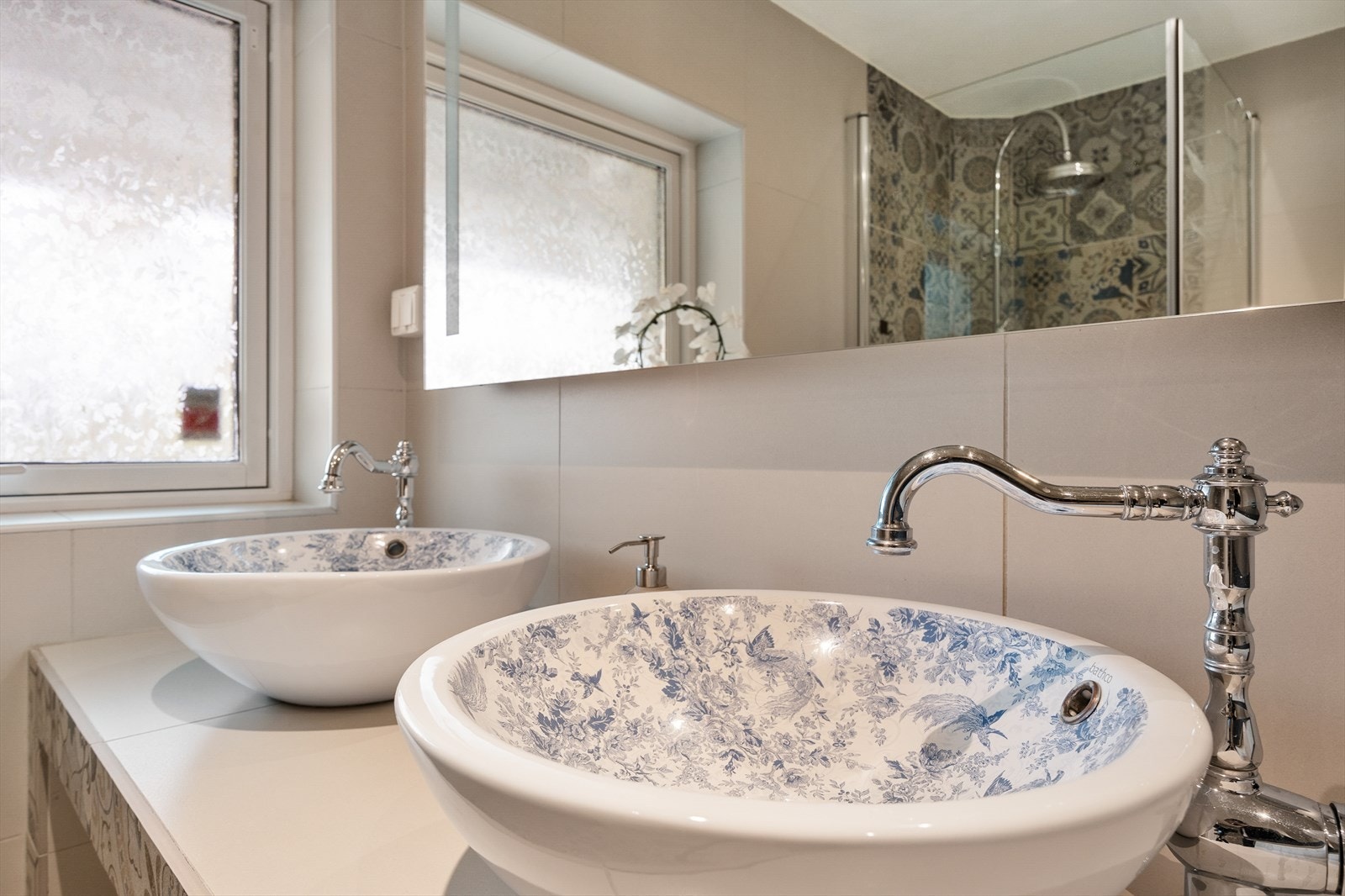 Badet har to servantskåler. Galleribilde