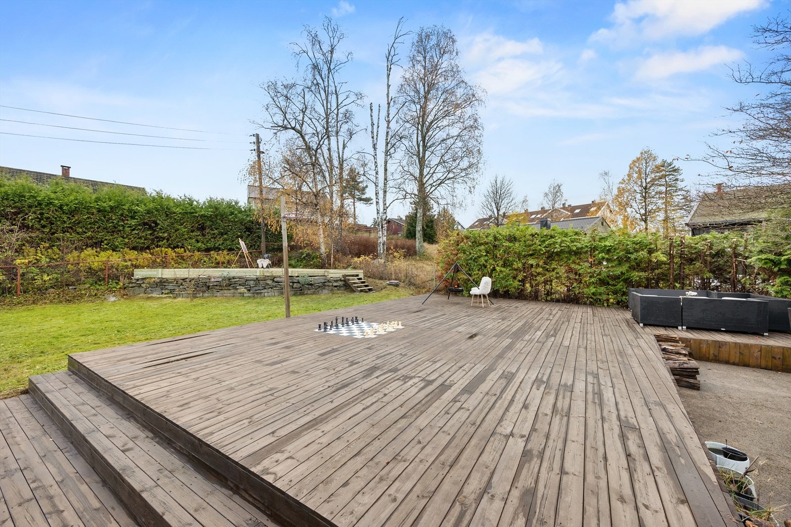 Terrassen er en naturlig forlengelse av stuen på varmere dager. Galleribilde