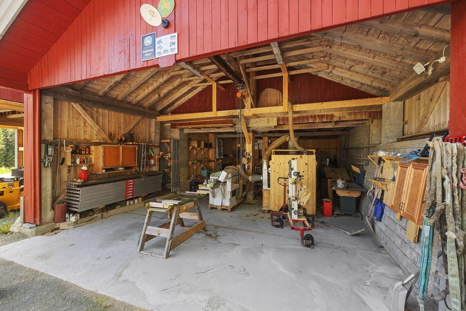 Nyere carport. Galleribilde
