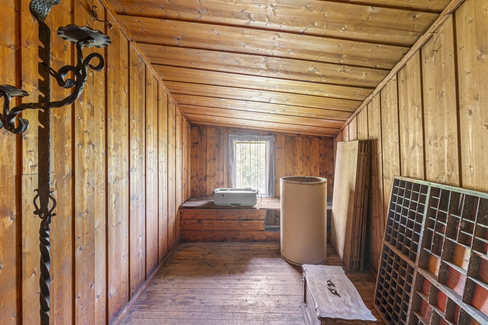 Rom i loft anneks Galleribilde
