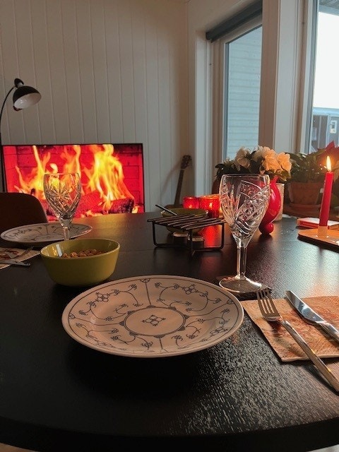 Koselig kveldstemning. Selger bilde. Galleribilde