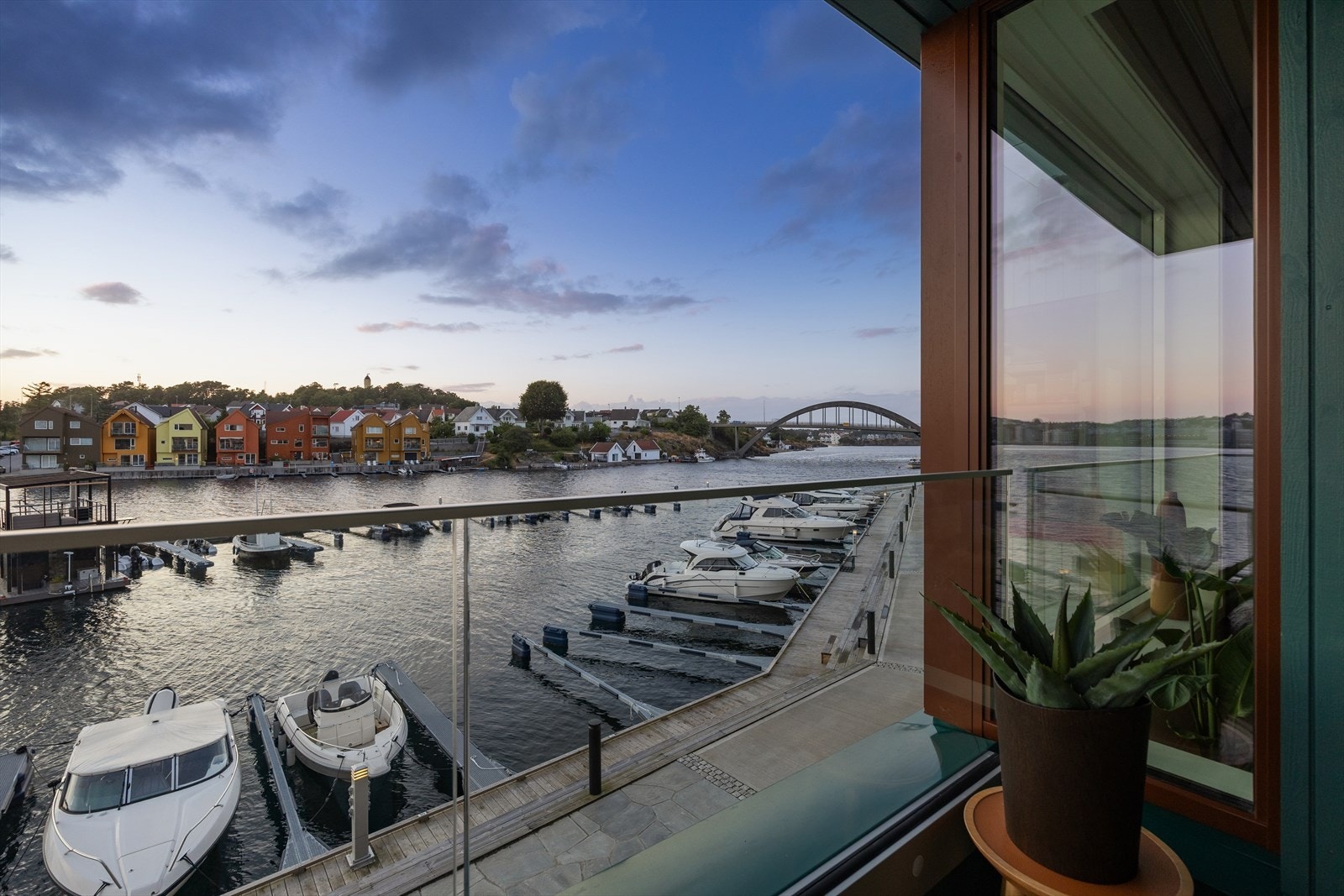 Utsikt mot Engøy og innseilingen til Stavanger. Galleribilde
