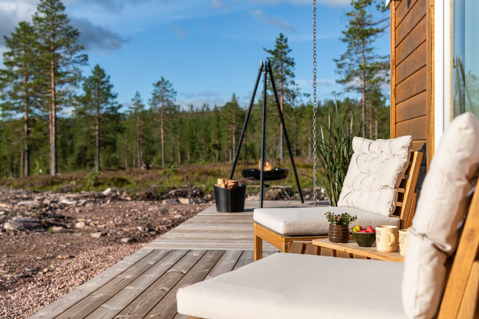 Perfekt å sitte her med morgenkaffen i solsteiken Galleribilde