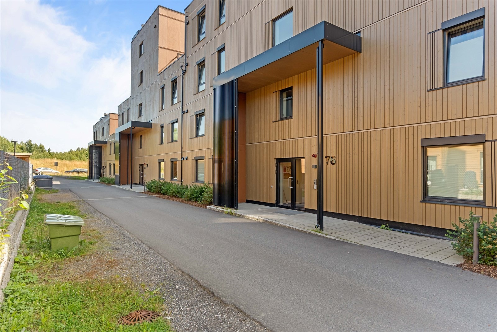 Fabeltunet er et nyere og populært boligområde med et moderne arkitektonisk uttrykk. Området er pent opparbeidet og gir en fin kombinasjon av urbane kvaliteter og rolige omgivelser. Galleribilde