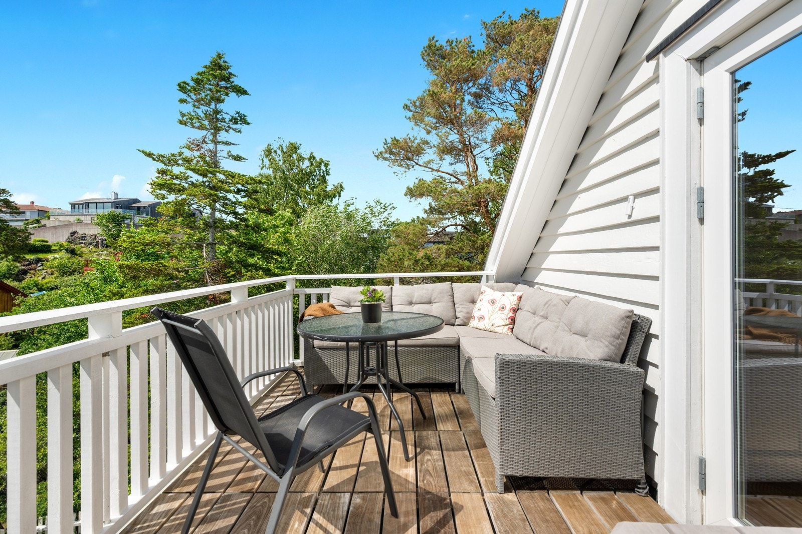 Det er også en solrik terrasse i øverste etasje. Galleribilde