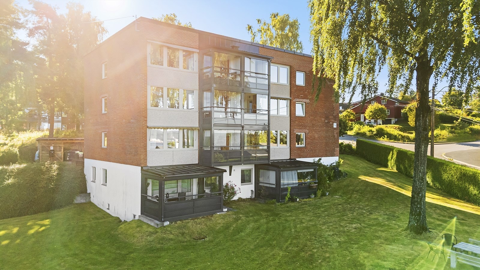 Leiligheten ligger i 1.etasje med enkel adkomst Galleribilde