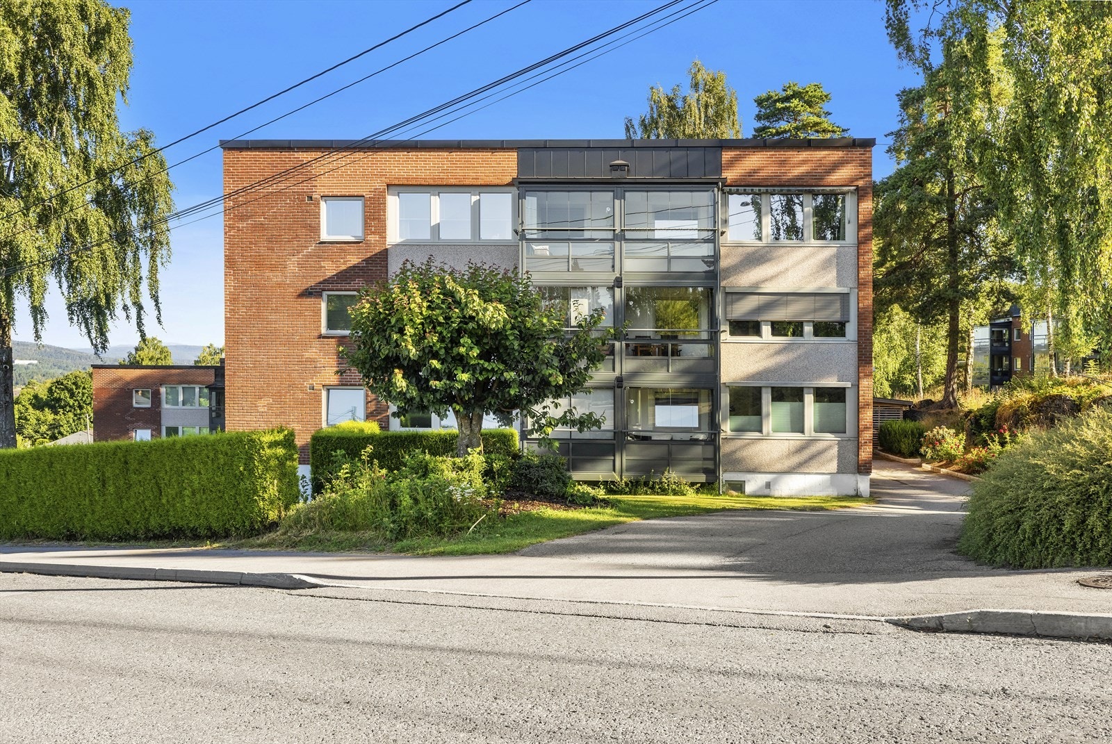 Boligen ligger i et attraktivt område på Flåtten ca. 2,5 km fra Porsgrunn sentrum Galleribilde