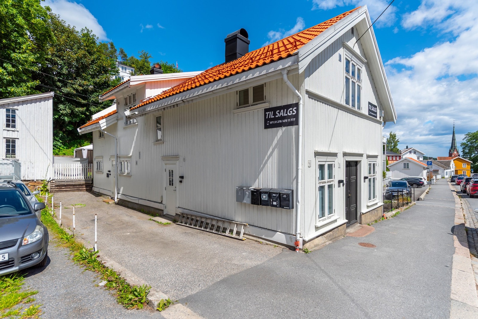 Leiligheten ligger i toppetasjen og går over hele etasjen. Galleribilde
