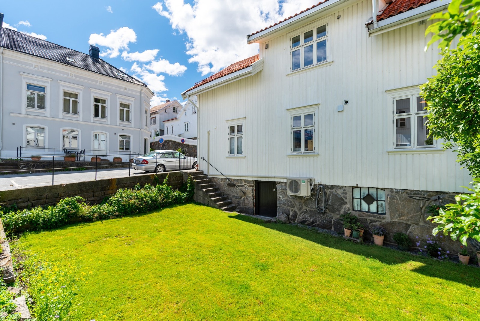 Egen del av hagen medfølger til denne seksjonen. Galleribilde