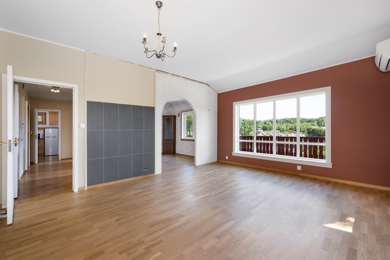 Her har man en stor stue på hele 22,2 m². Galleribilde