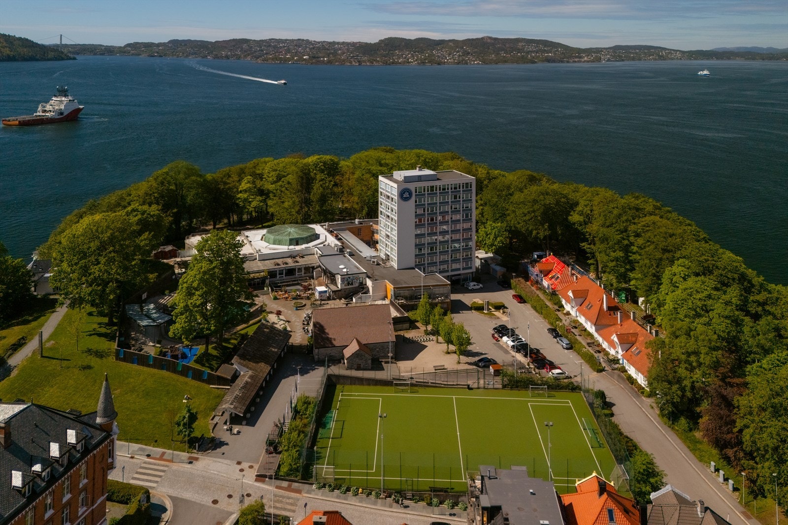 Akvariet ligger en kort spasertur unna Galleribilde