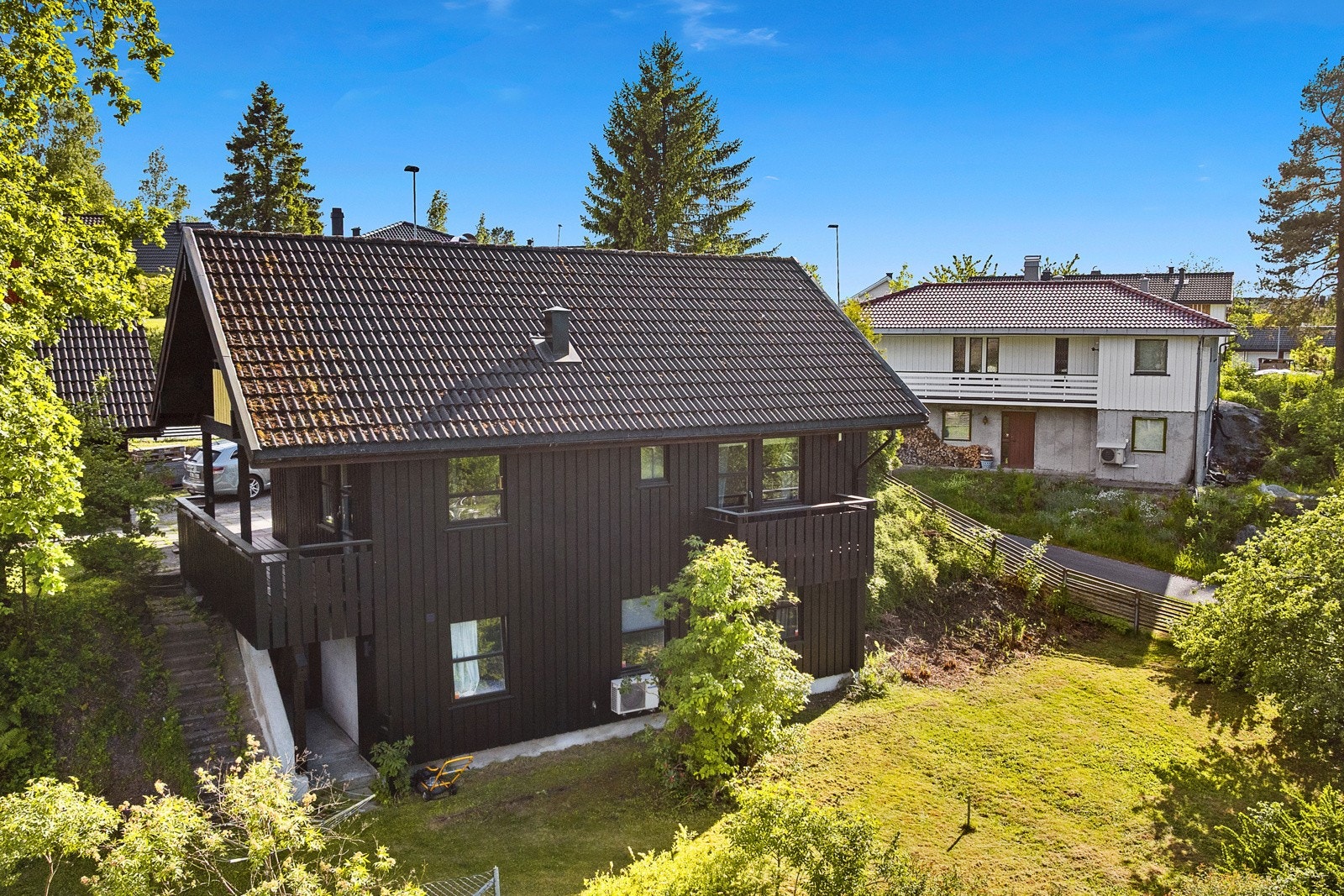 Innholdsrik enebolig i et etablert boligområde Galleribilde
