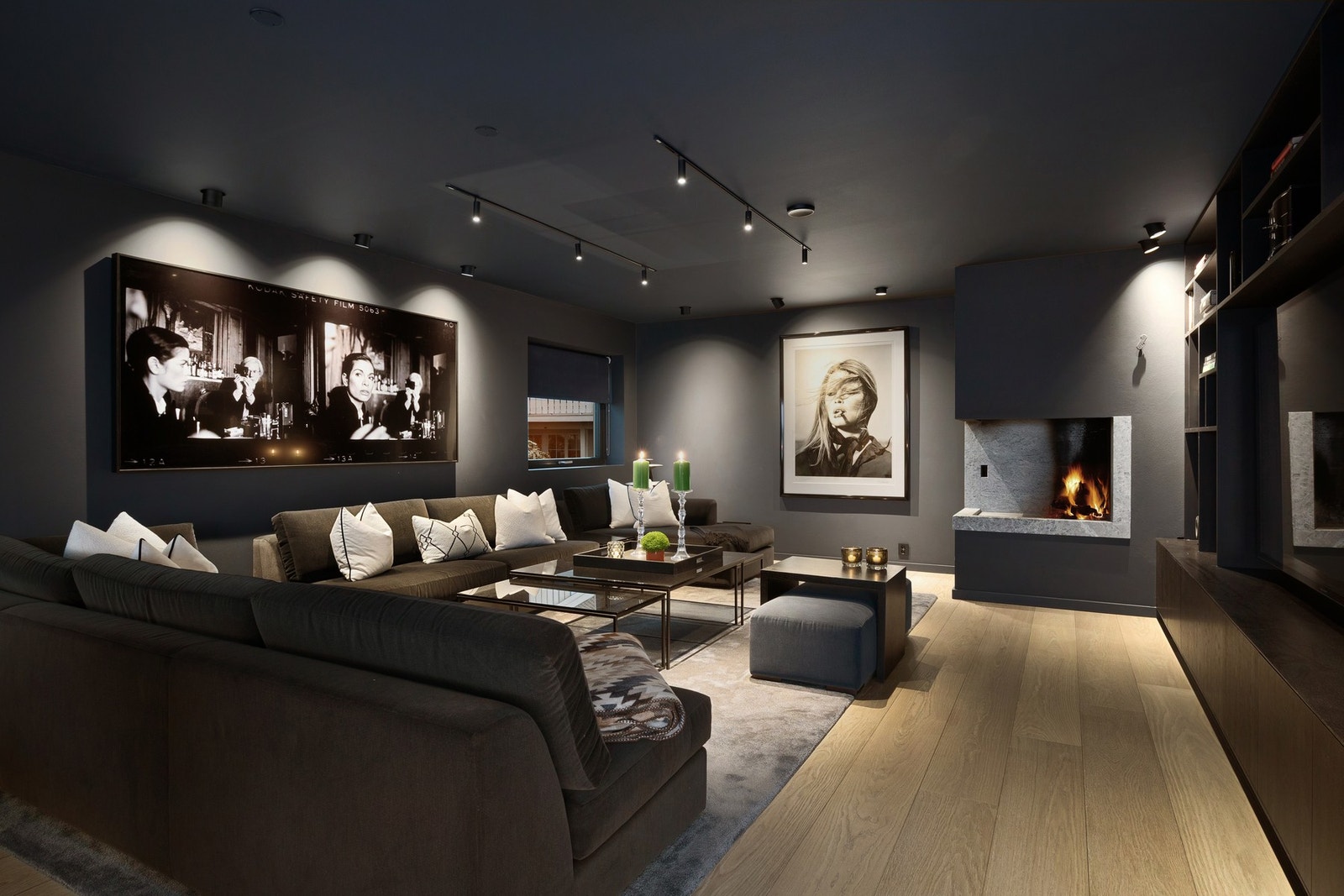 Stor stue med flere møbleringsmuligheter. Galleribilde