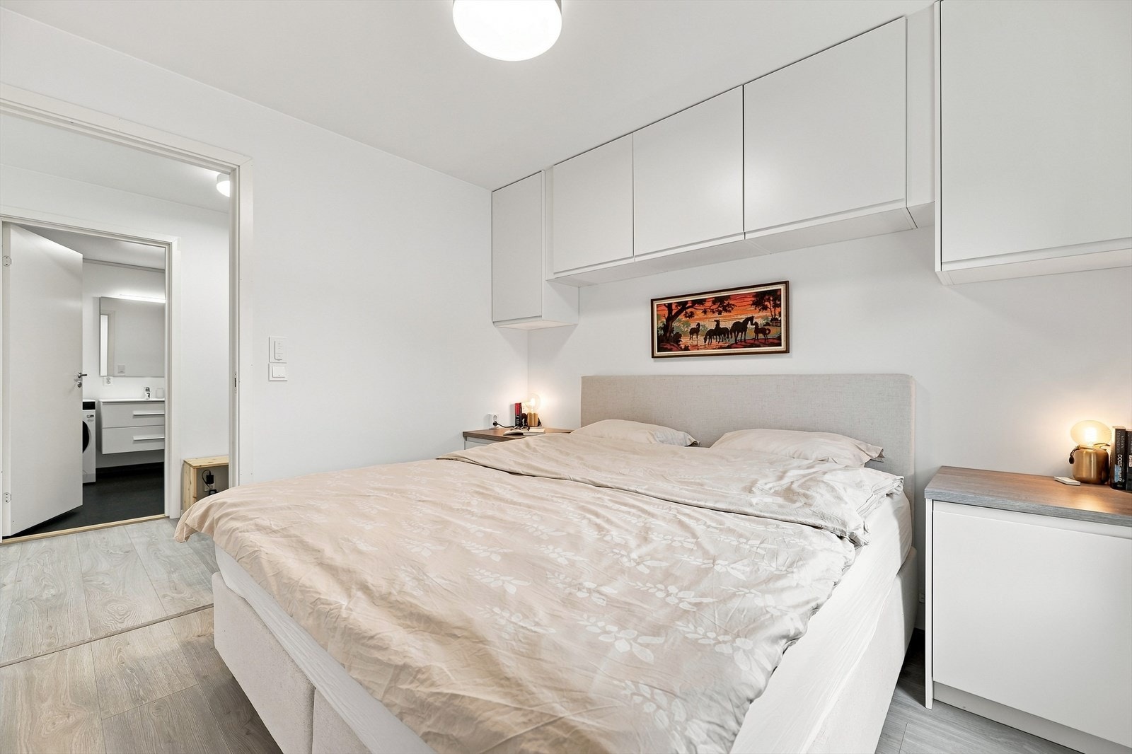 Boligen har balansert ventilasjonsanlegg med varmegjenvinning som sikrer et behagelig inneklima. Galleribilde