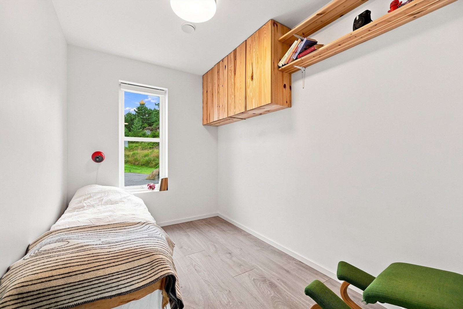 Det andre soverommet har også god plass til både seng og øvrig ønsket møblement. Galleribilde