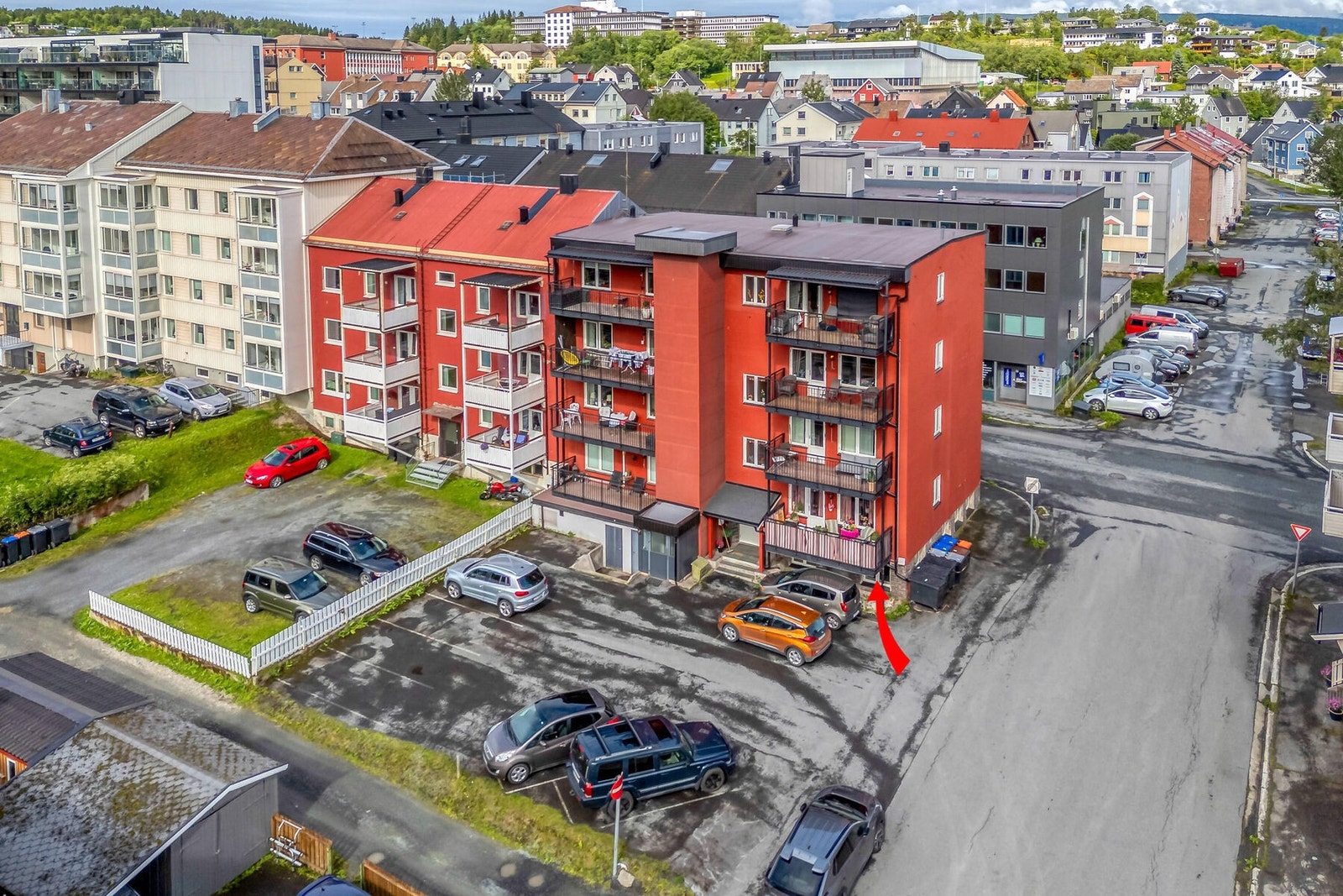Oversikt over eiendommen og nærområdet. Galleribilde